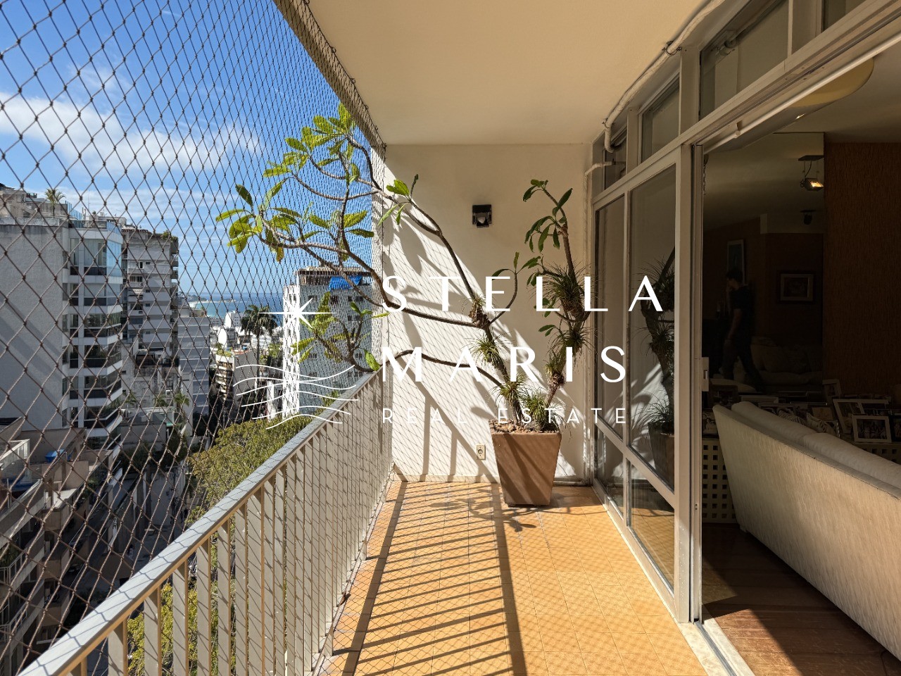 Apartamento à venda com 5 quartos, 238m² - Foto 2