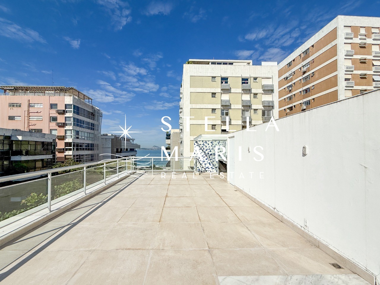 Cobertura à venda com 3 quartos, 330m² - Foto 2