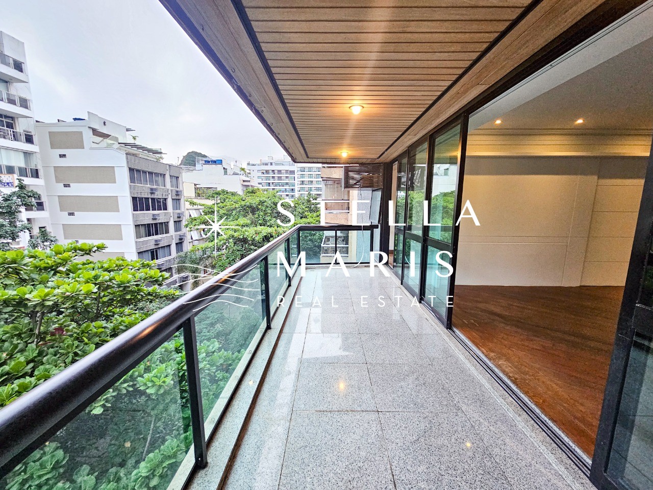 Apartamento para alugar com 3 quartos, 136m² - Foto 1