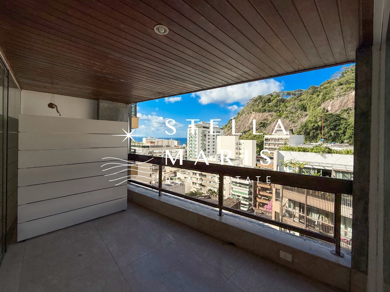 Apartamento à venda com 4 quartos, 238m² - Foto 3