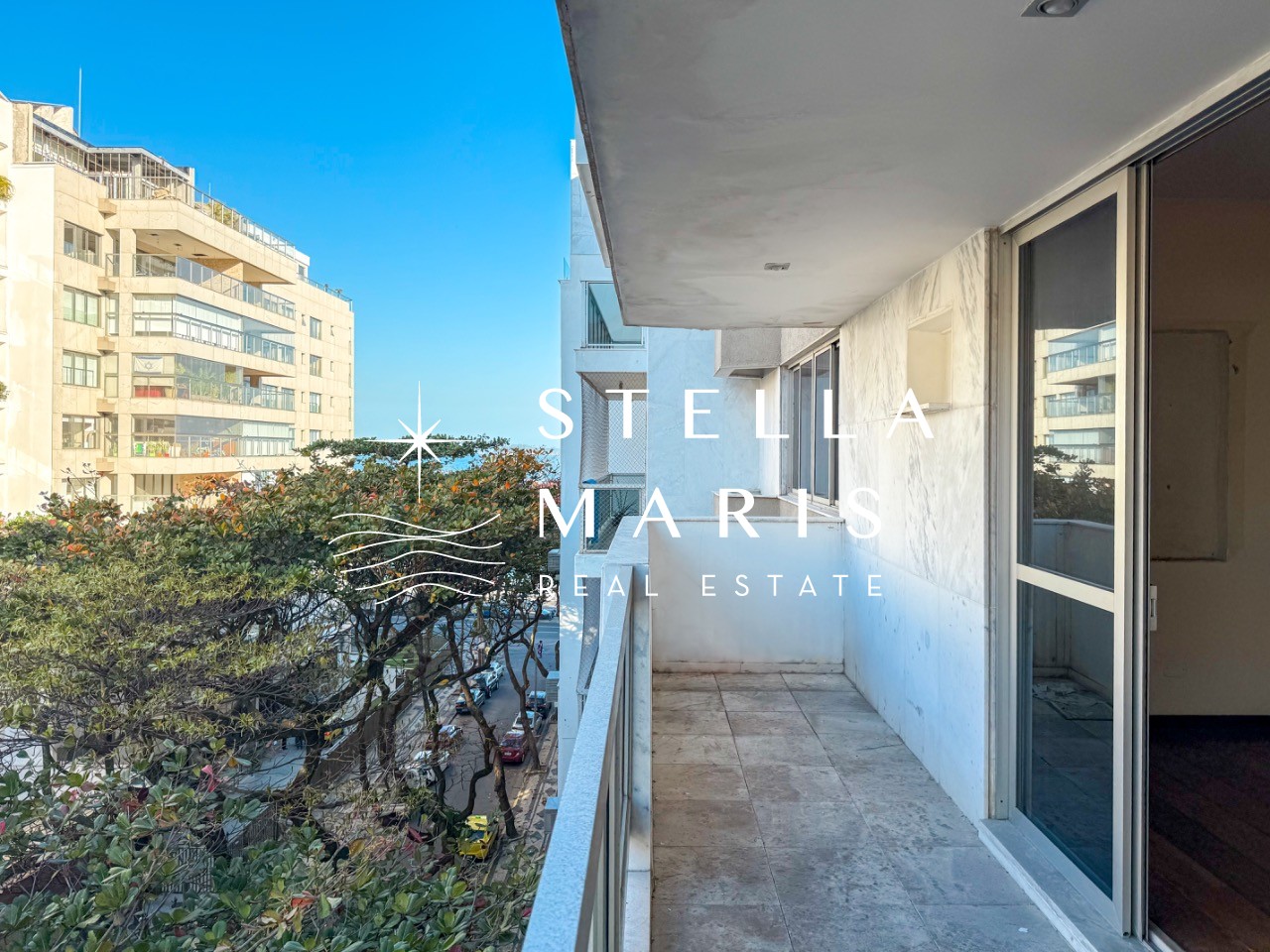 Apartamento à venda com 4 quartos, 233m² - Foto 1