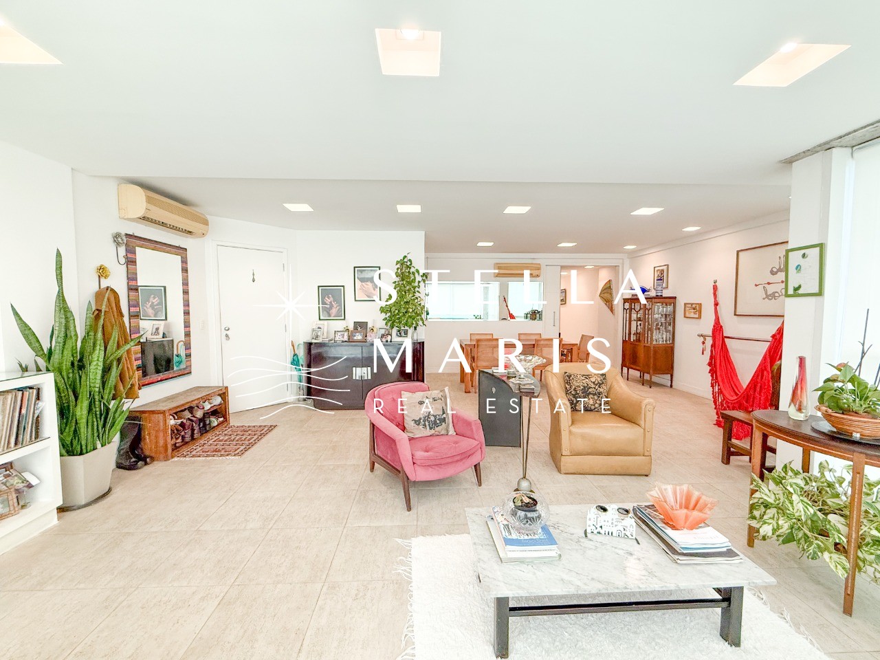 Apartamento para alugar com 3 quartos, 130m² - Foto 2