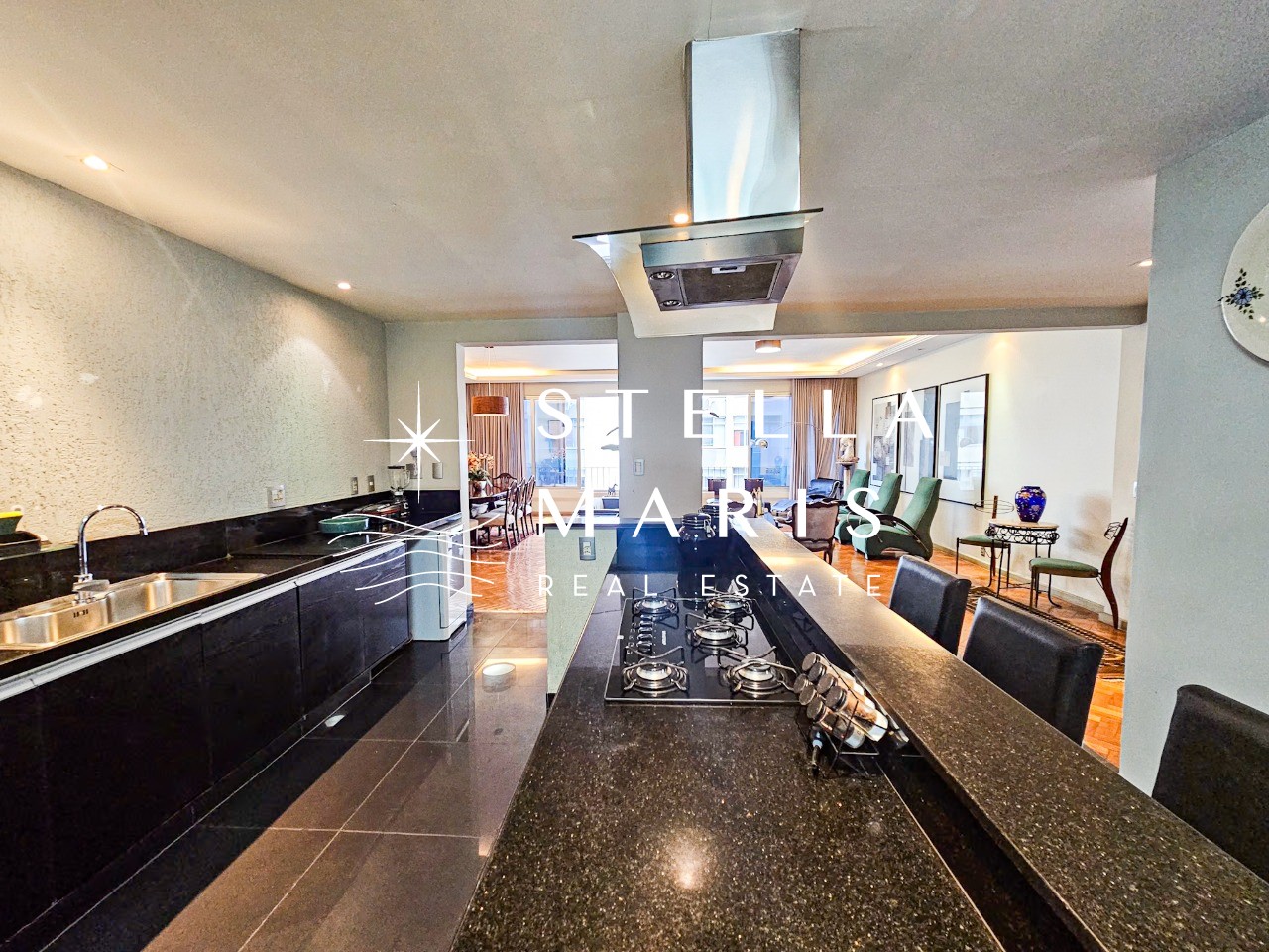 Apartamento para alugar com 3 quartos, 220m² - Foto 23