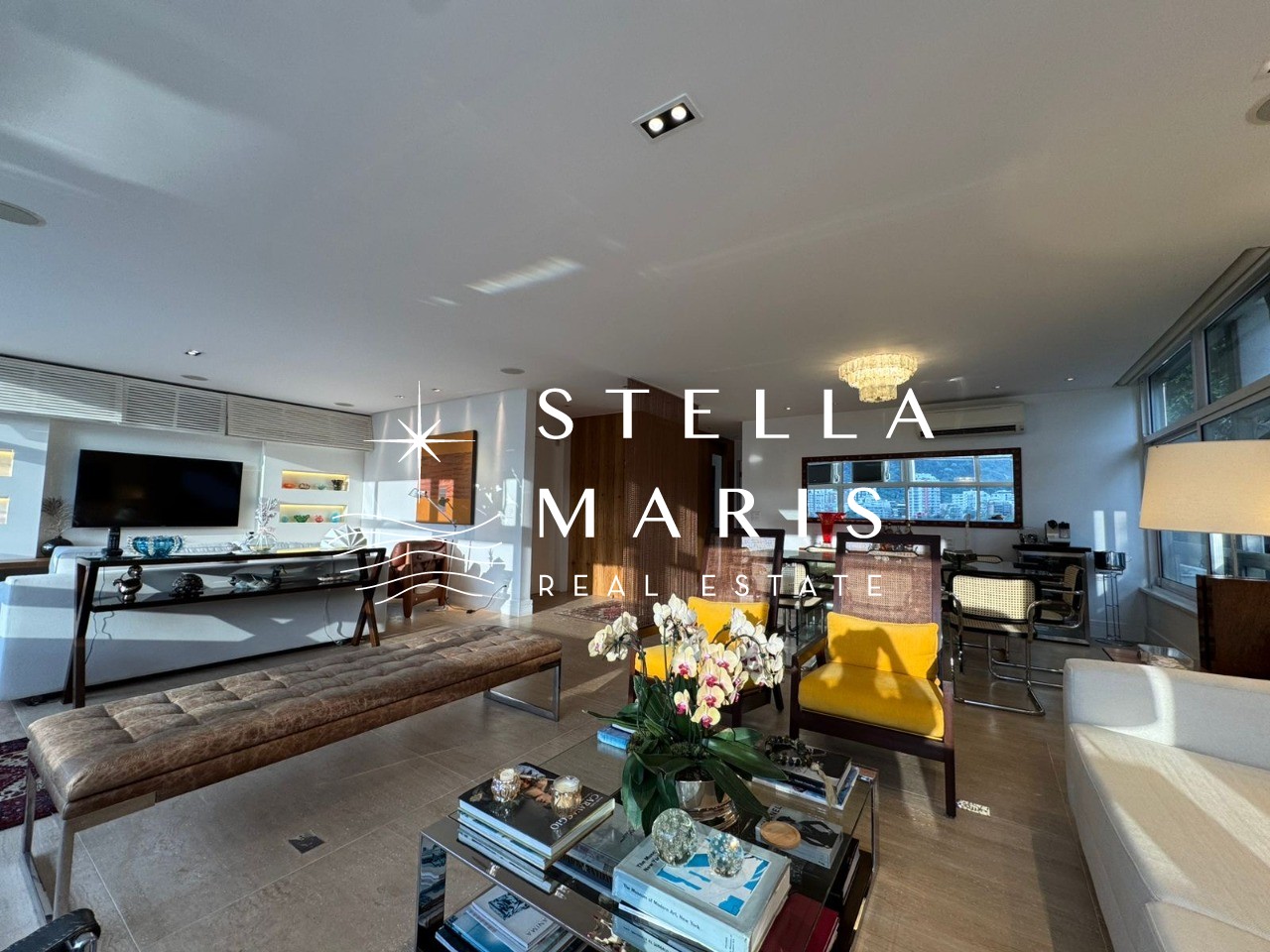 Apartamento à venda com 4 quartos, 210m² - Foto 4