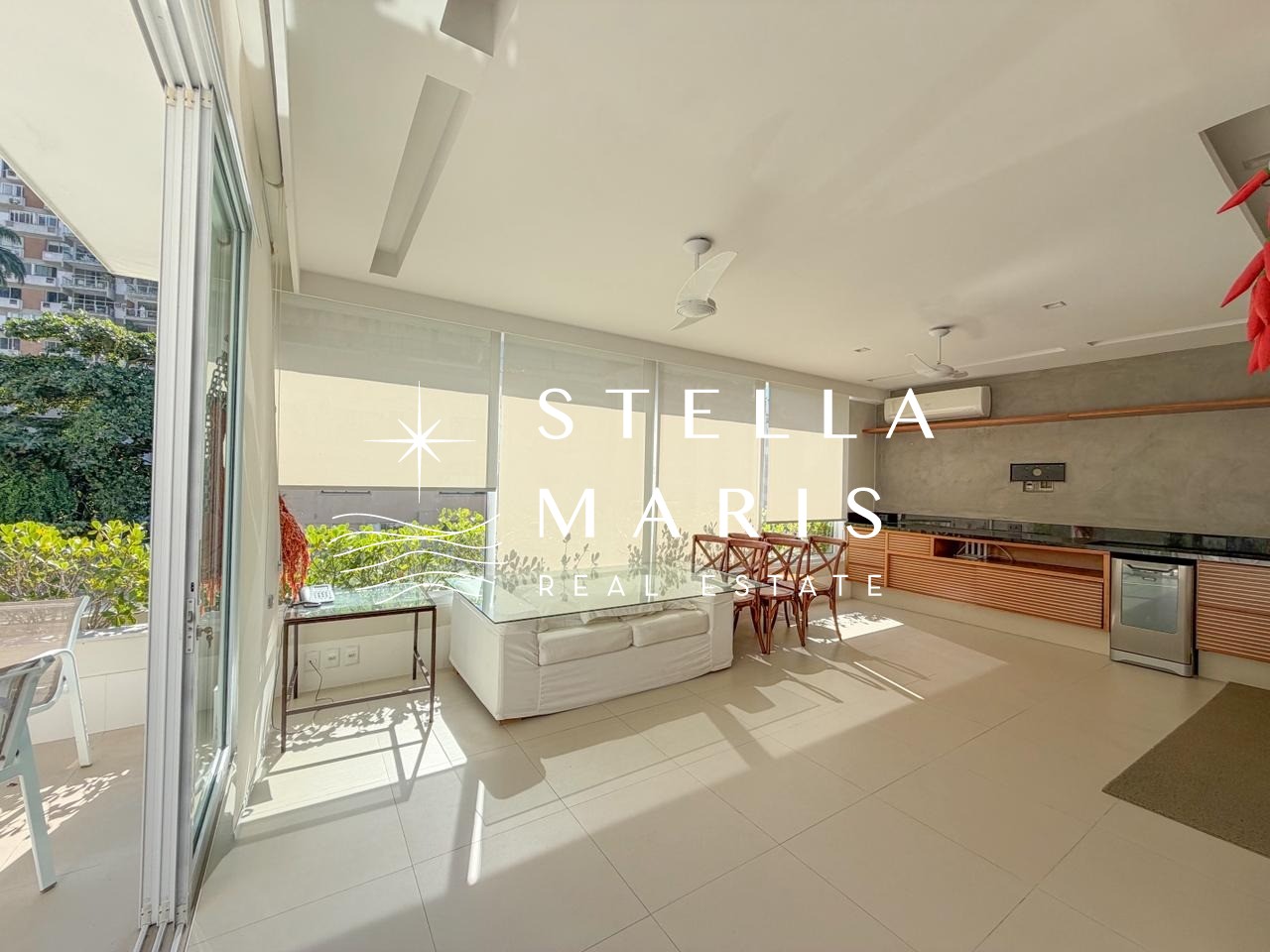 Cobertura, 3 quartos, 225 m² - Foto 2