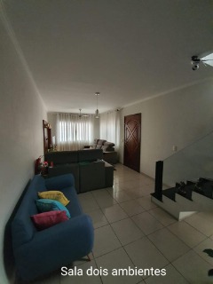 Sobrado à venda com 3 quartos, 137m² - Foto 1