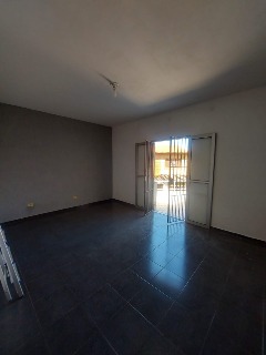 Casa à venda com 3 quartos, 170m² - Foto 8