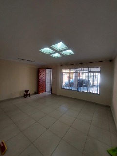 Casa à venda com 3 quartos, 170m² - Foto 1