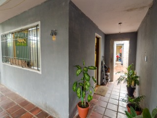 Casa à venda com 2 quartos, 125m² - Foto 4