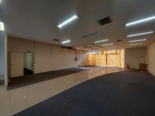 Depósito-Galpão-Armazém para alugar, 440m² - Foto 2