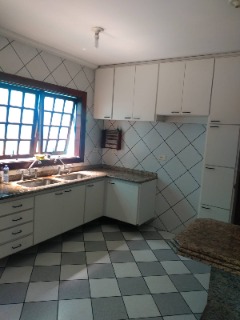 Casa para alugar com 4 quartos, 200m² - Foto 22