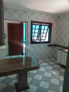 Casa para alugar com 4 quartos, 200m² - Foto 20