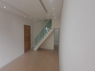 Casa à venda com 3 quartos, 250m² - Foto 1