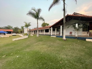 Fazenda à venda com 7 quartos, 300m² - Foto 1