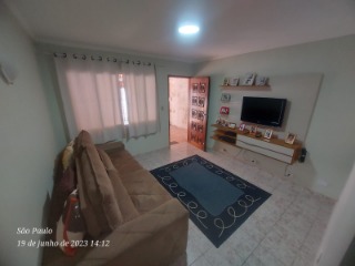 Sobrado à venda com 3 quartos, 197m² - Foto 1