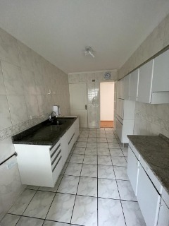 Apartamento à venda com 2 quartos, 65m² - Foto 18