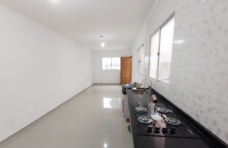 Casa à venda com 3 quartos, 95m² - Foto 1