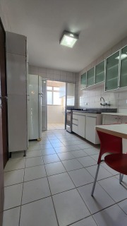 Apartamento à venda com 2 quartos, 68m² - Foto 4