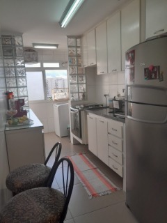 Apartamento à venda com 2 quartos, 55m² - Foto 17