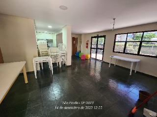 Apartamento à venda com 2 quartos, 49m² - Foto 2