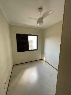 Apartamento à venda com 3 quartos, 130m² - Foto 4