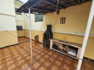 Casa à venda com 3 quartos, 234m² - Foto 4