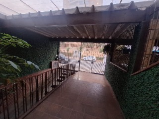 Casa à venda com 3 quartos, 300m² - Foto 4