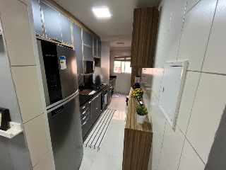 Apartamento à venda com 3 quartos, 83m² - Foto 2