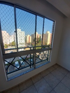 Apartamento à venda com 2 quartos, 64m² - Foto 5