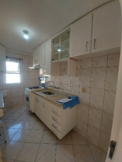 Apartamento à venda com 2 quartos, 64m² - Foto 11