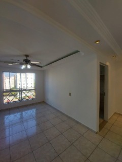 Apartamento à venda com 2 quartos, 64m² - Foto 3