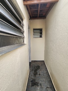 Casa para alugar com 1 quarto, 50m² - Foto 2