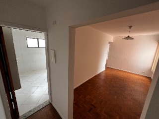 Apartamento à venda com 3 quartos, 60m² - Foto 2