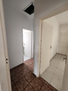 Casa para alugar com 2 quartos, 130m² - Foto 13