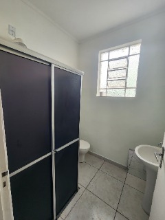 Casa para alugar com 2 quartos, 130m² - Foto 11