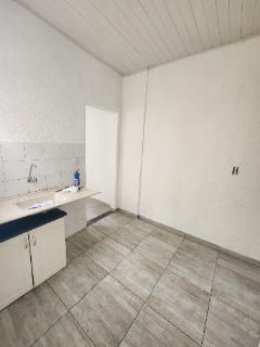 Casa para alugar com 1 quarto, 50m² - Foto 1