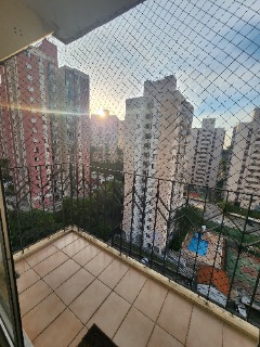 Apartamento à venda com 2 quartos, 60m² - Foto 1