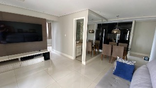 Apartamento à venda com 2 quartos, 64m² - Foto 4