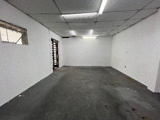 Prédio Inteiro para alugar com 3 quartos, 180m² - Foto 22