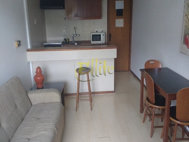 Apartamento para alugar com 1 quarto, 45m² - Foto 4