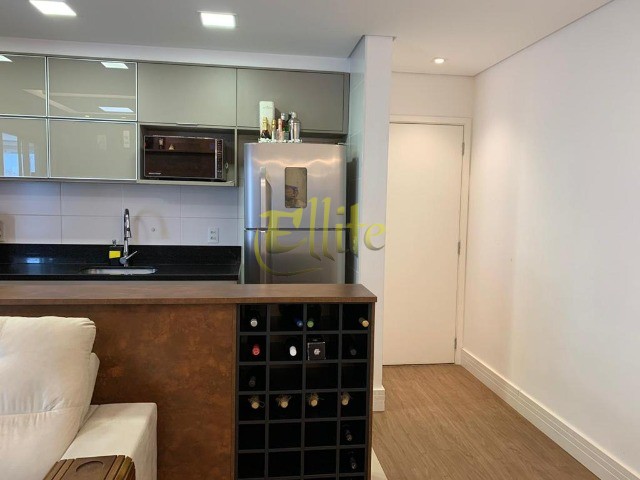 Apartamento à venda com 2 quartos, 65m² - Foto 11