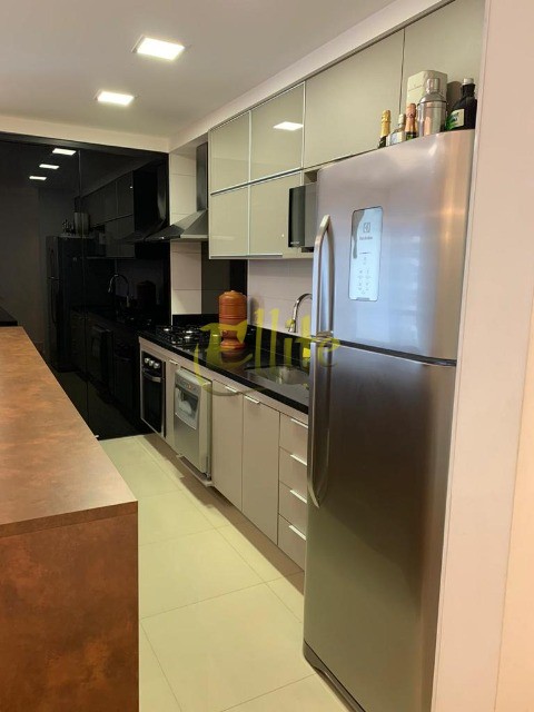 Apartamento à venda com 2 quartos, 65m² - Foto 12