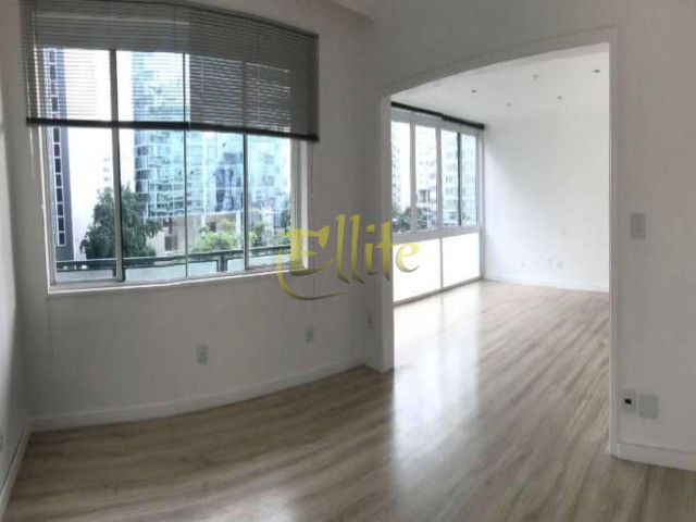 Conjunto Comercial-Sala à venda e aluguel com 1 quarto, 150m² - Foto 2