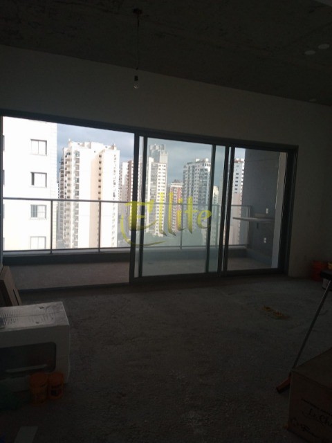 Apartamento à venda com 1 quarto, 45m² - Foto 1