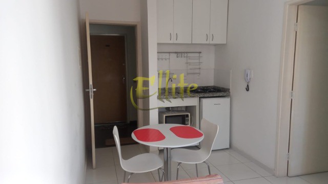 Apartamento à venda com 1 quarto, 32m² - Foto 2