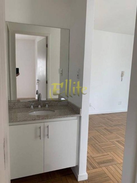 Apartamento para alugar com 1 quarto, 40m² - Foto 8