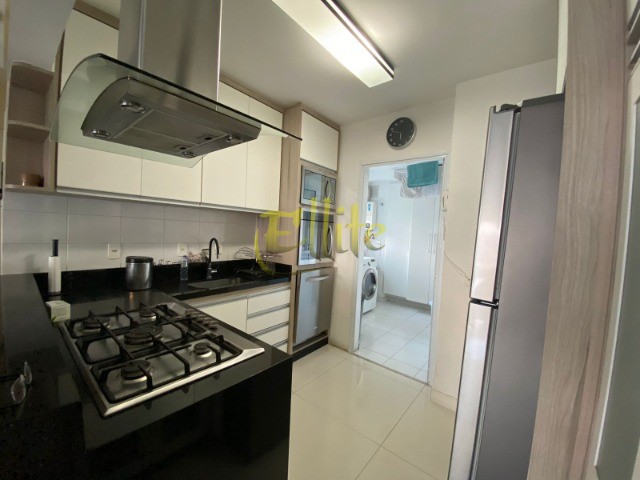 Apartamento à venda com 3 quartos, 117m² - Foto 12