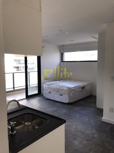 Apartamento para alugar com 1 quarto, 37m² - Foto 13