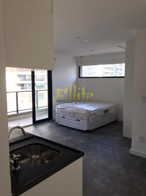 Apartamento para alugar com 1 quarto, 37m² - Foto 12