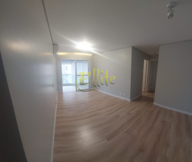 Apartamento à venda com 2 quartos, 74m² - Foto 1